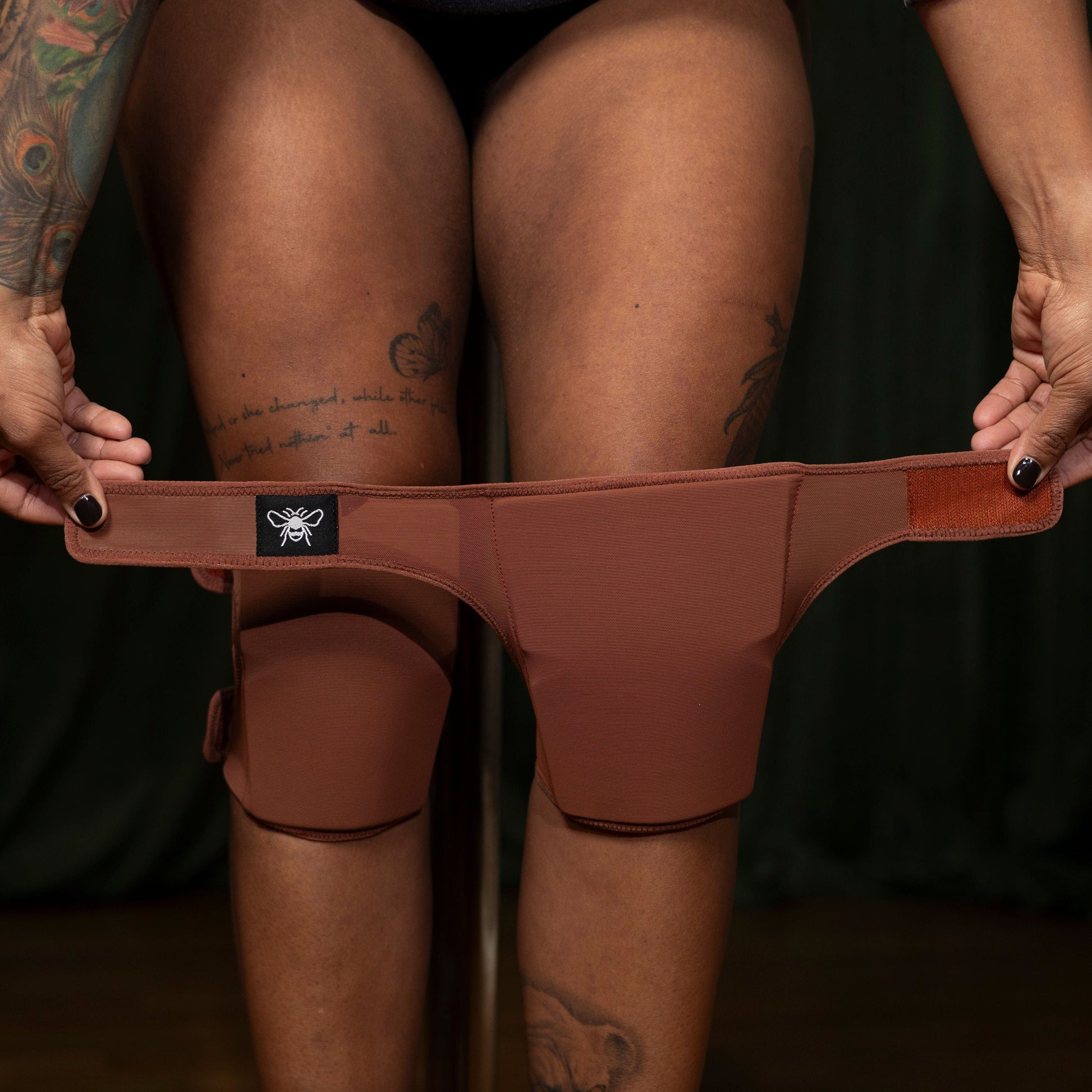 Bee's Knees Knee Pads Pole Dance Knee Pads Bee's Knees Knee Pads