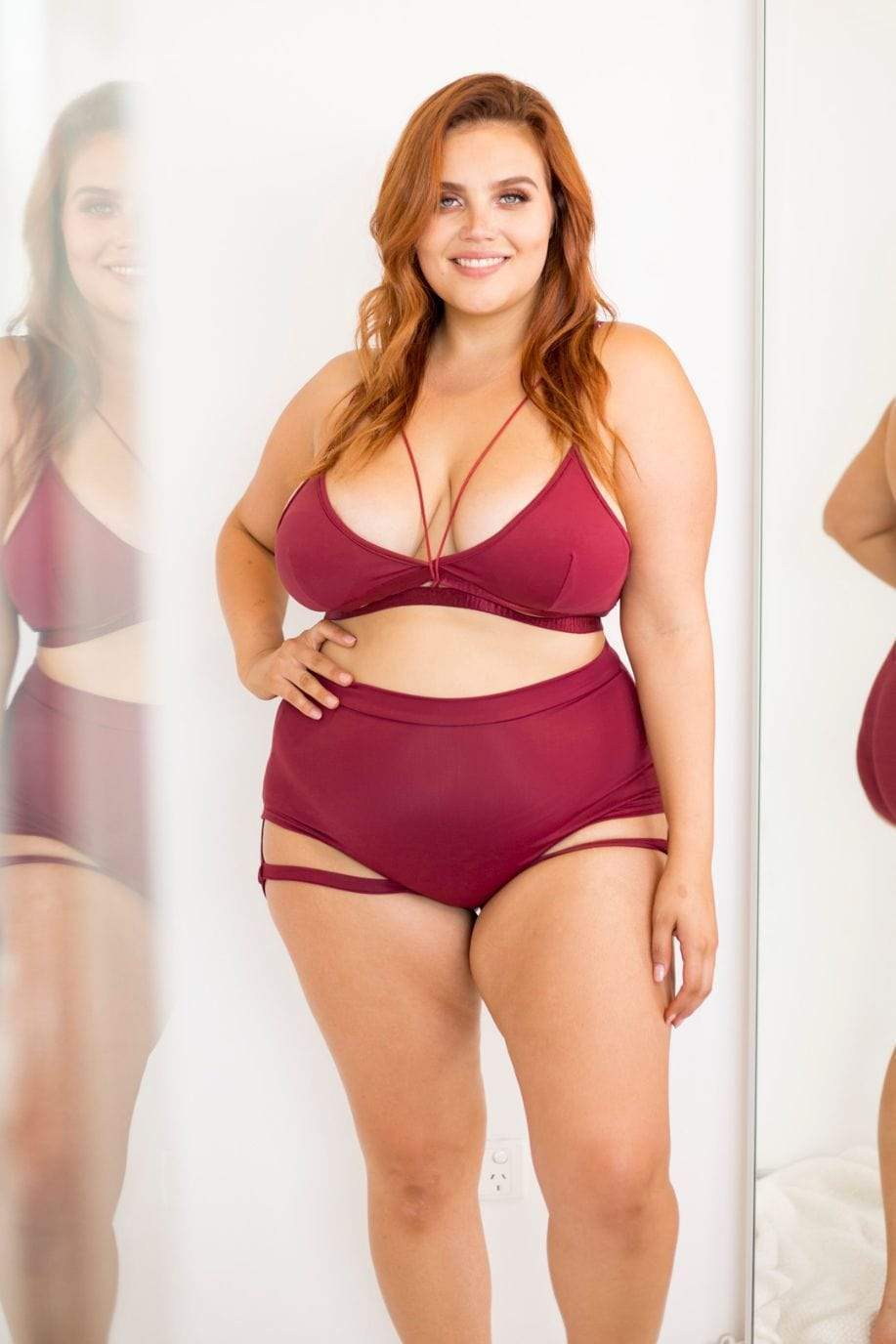 Lunalae Shorts Lure You High Waisted Garter Shorts - Wine