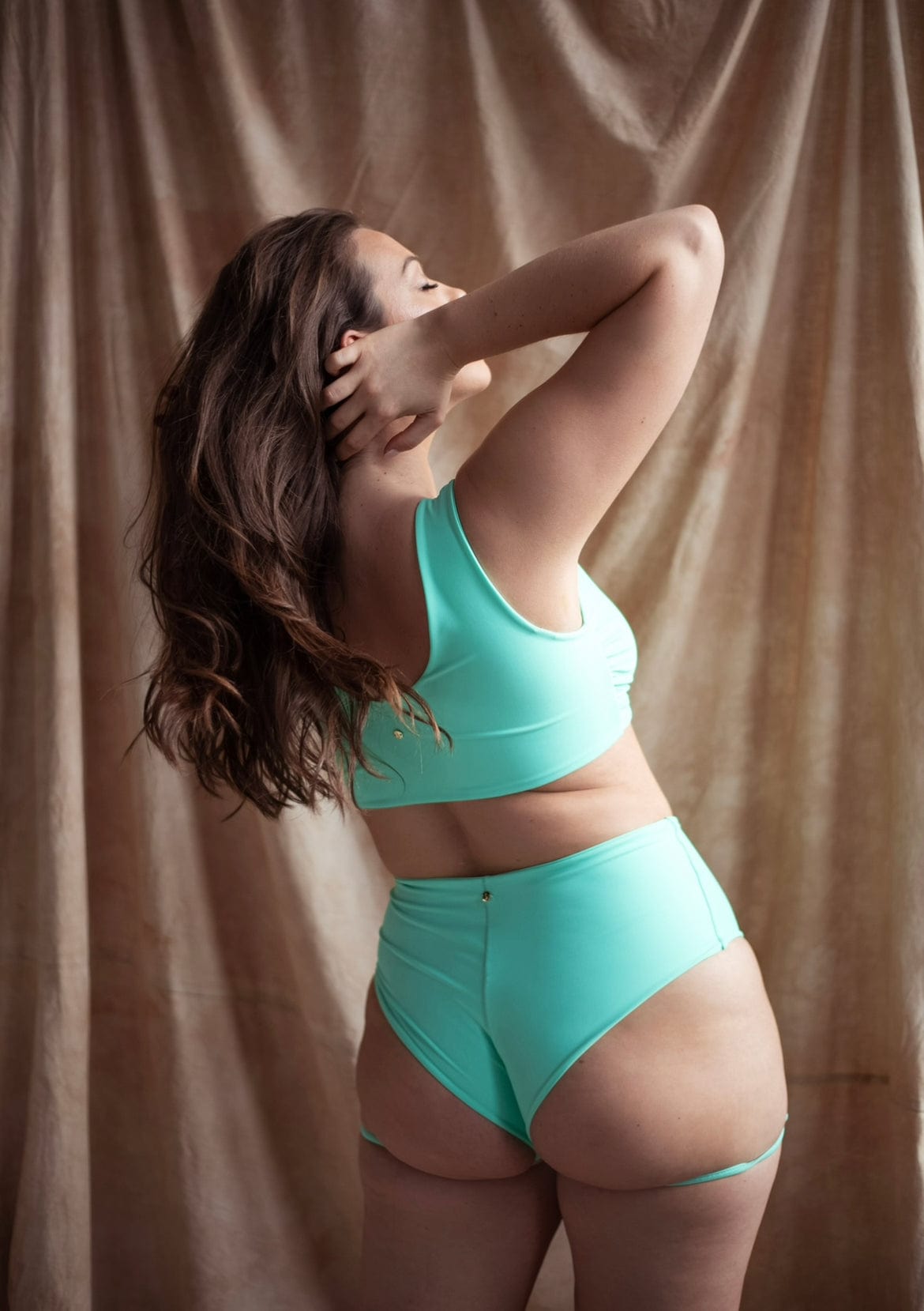 PoleActive Yumi Top- Green Aventurine Regenerated
